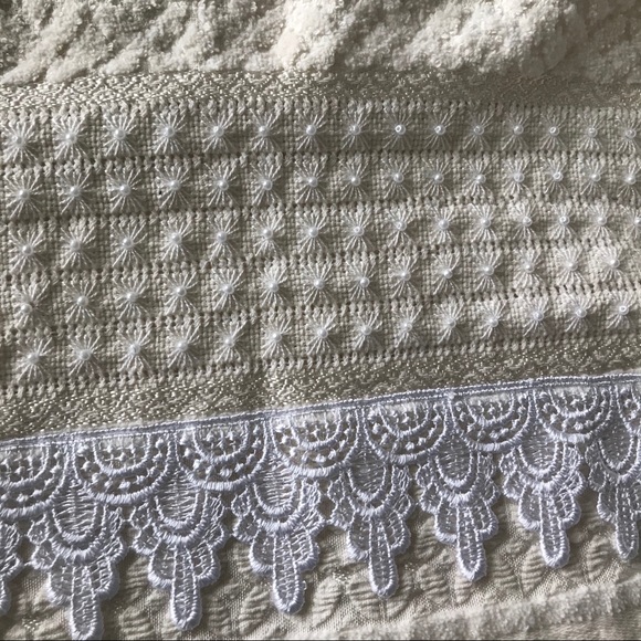 🆕 Handmade Embroidery Towel - Picture 6 of 8